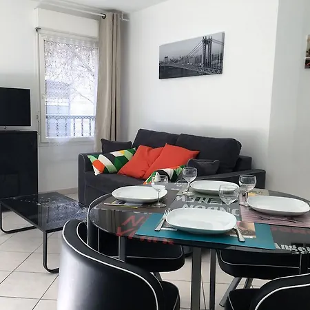 Rives Du Lez شقة *